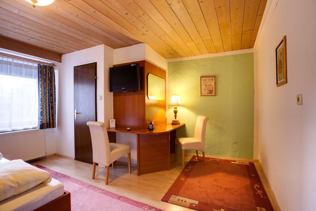 Cityhotel Schwarzer Baer Innsbruck Phòng bức ảnh