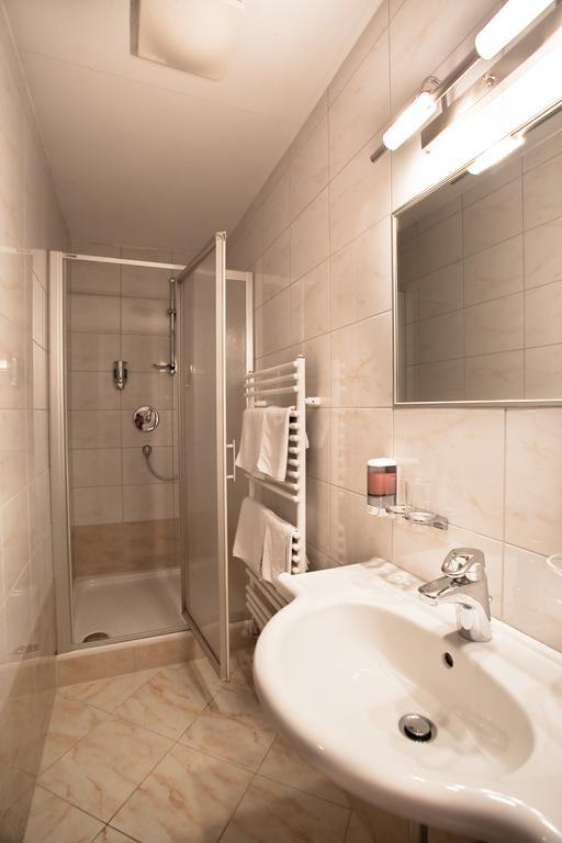 Cityhotel Schwarzer Baer Innsbruck Phòng bức ảnh